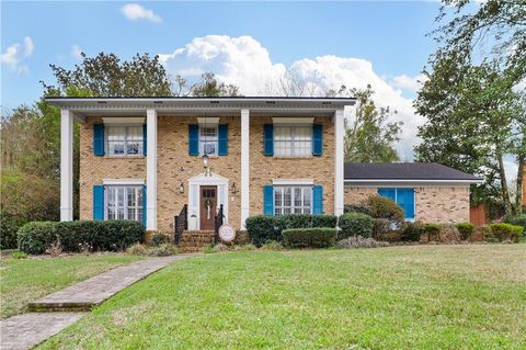 Photo of 5613 Regency Oaks Drive N, Mobile, AL 36609 (MLS # 7729216)