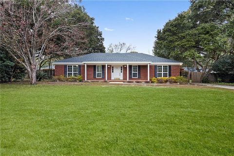 Photo of 7050 Country Oaks Court N, Irvington, AL 36544 (MLS # 7699904)