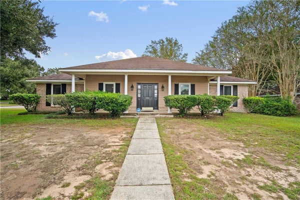 7351 SMITHFIELD RD, MOBILE, AL 36695 - Image bbc8f0daeb85e2013f24ae87288b2704/2054355736
