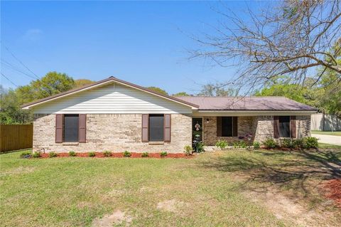 Photo of 9002 Glen Acres Drive N, Mobile, AL 36608 (MLS # 7740663)