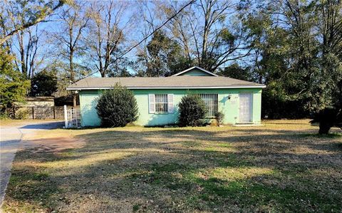 Photo of 713 Pinehill Drive, Mobile, AL 36606 (MLS # 7733802)