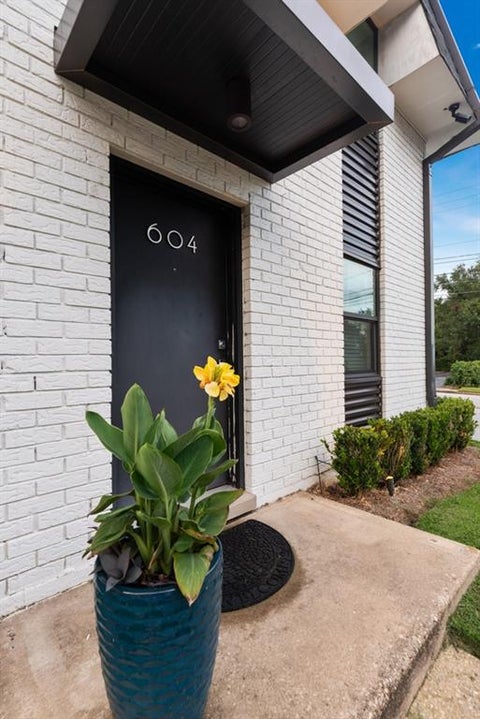 Photo of 3655 Old Shell Road #604, Mobile, AL 36608 (MLS # 7833492)
