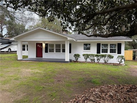 Photo of 3906 Shelley Drive, Mobile, AL 36693 (MLS # 7709144)