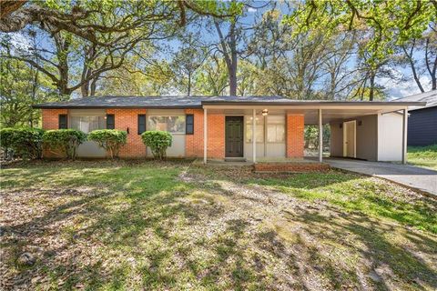 Photo of 4153 Yorkshire Lane, Mobile, AL 36609 (MLS # 7740421)