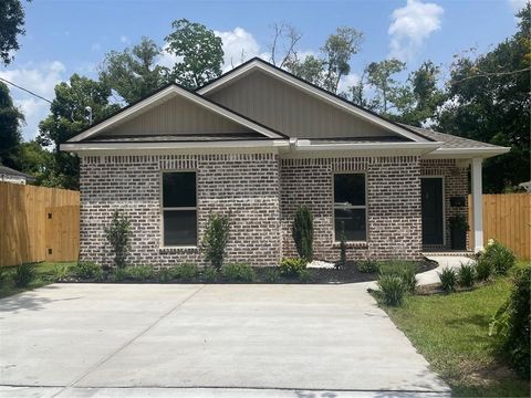 Photo of 556 Shady Oak Drive, Mobile, AL 36608 (MLS # 7704931)