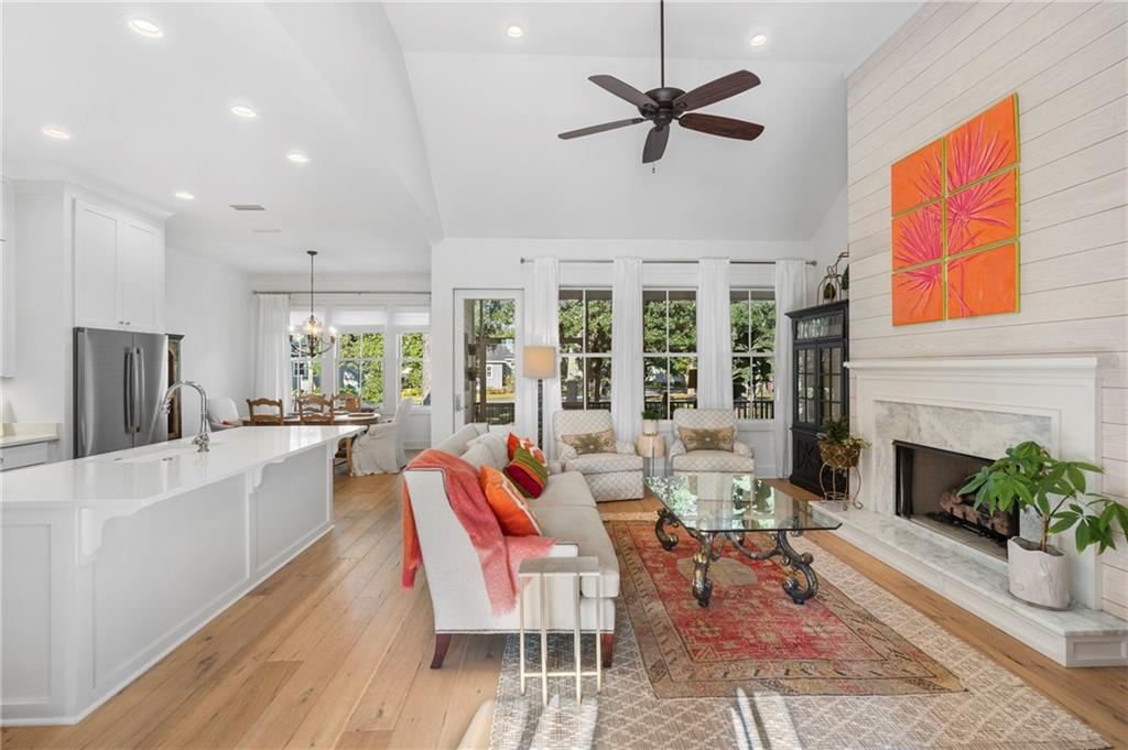 427 Colony Drive - Photo 4