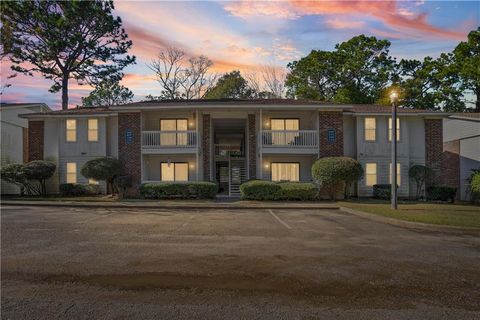Photo of 6050 Grelot Road #210, Mobile, AL 36609 (MLS # 7692066)