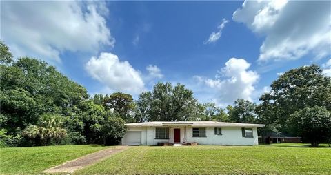 Photo of 2750 Gill Road, Mobile, AL 36605 (MLS # 7615056) Photo of 2750 Gill Road, Mobile, AL 36605 (MLS # 7615056)