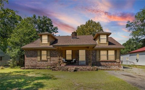 Photo of 1406 Windsor Avenue, Mobile, AL 36605 (MLS # 7593745) Photo of 1406 Windsor Avenue, Mobile, AL 36605 (MLS # 7593745)