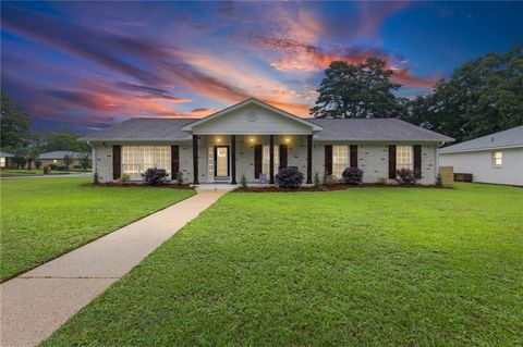 Photo of 6208 Pine Needle Drive S, Mobile, AL 36609 (MLS # 7767149)