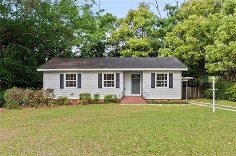 Photo of 1429 Forest Dale Drive, Mobile, AL 36618 (MLS # 7749125)