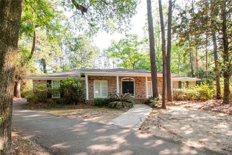 Photo of 833 Satsuma Court, Mobile, AL 36609 (MLS # 7758300)