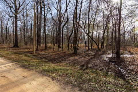 Photo of 0 River Oaks Landing Circle, Orrville, AL 36767 (MLS # 7527369)