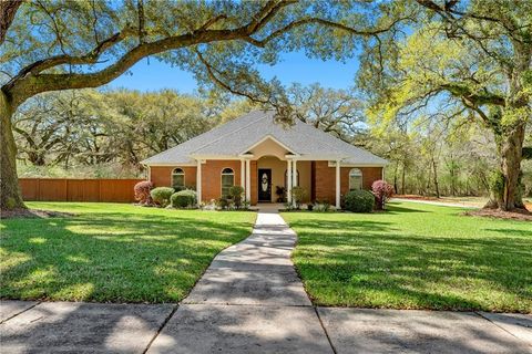 Photo of 4340 Hamilton Oaks Lane, Mobile, AL 36695 (MLS # 7731389)