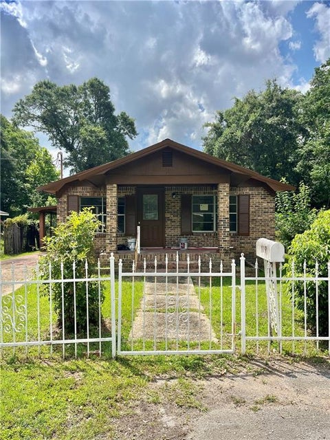 Photo of 119 Thomas Avenue S, Mobile, AL 36610 (MLS # 7800331)