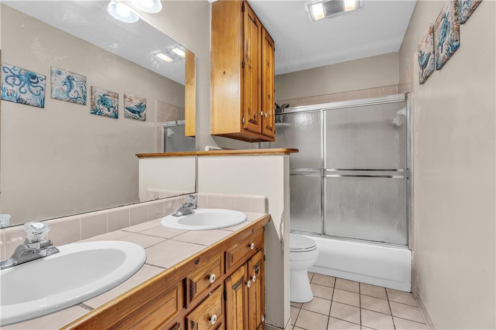 Mobile, Alabama 36618, United States, 3 Bedrooms Bedrooms, ,2 BathroomsBathrooms,Residential,Active,156561