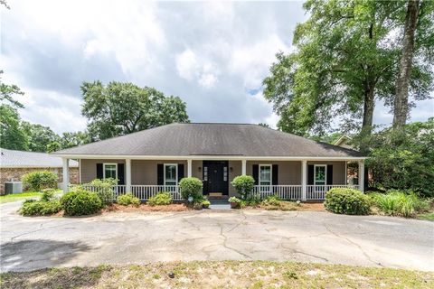 Photo of 4105 Lake Circle S, Mobile, AL 36693 (MLS # 7792026)