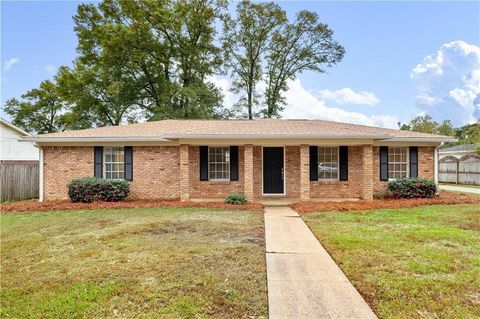 Photo of 1586 Regency Drive, Mobile, AL 36693 (MLS # 7696402)