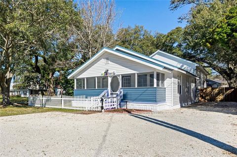 Photo of 816 Cadillac Avenue, Dauphin Island, AL 36528 (MLS # 7506595)