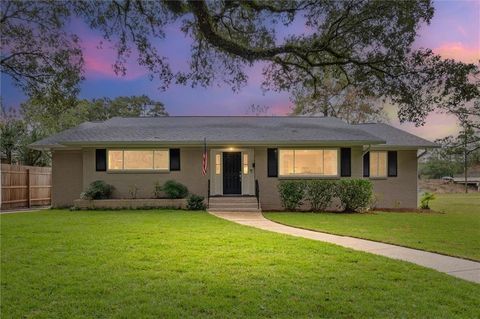 Photo of 2006 Levert Drive N, Mobile, AL 36607 (MLS # 7690111)