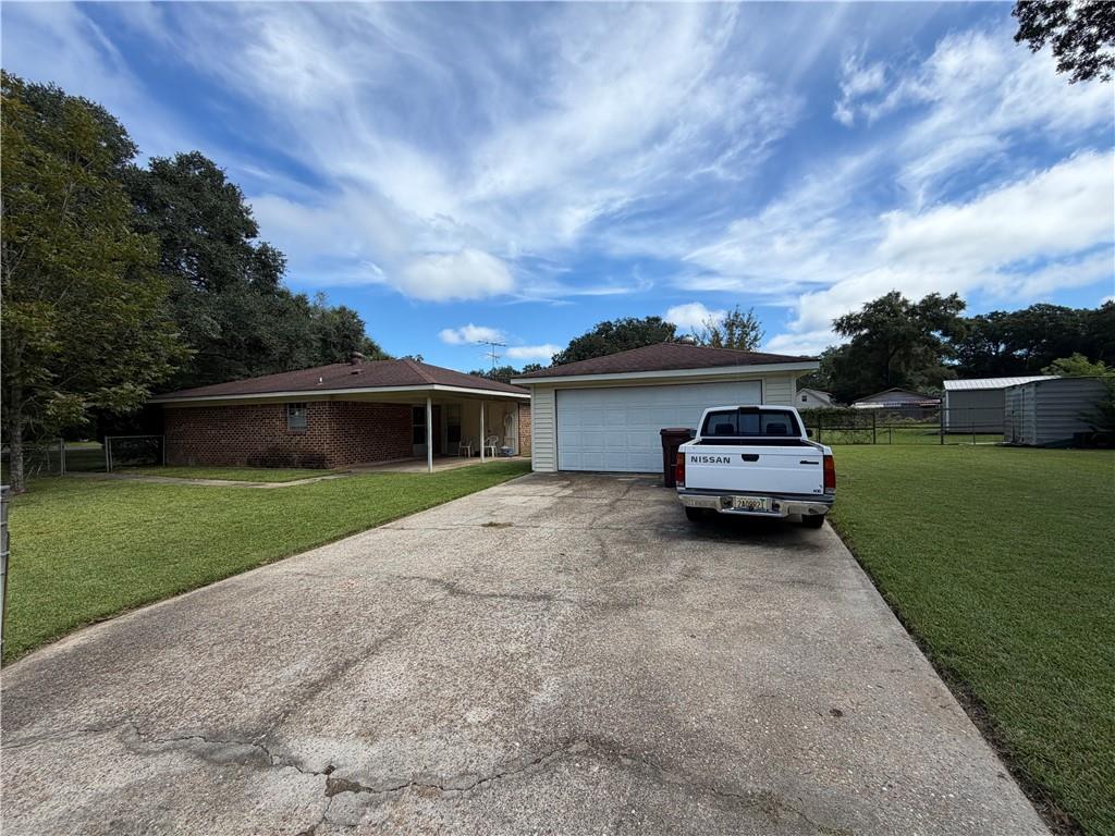 112 Orange Avenue E - Photo 3