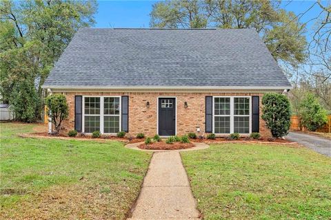 Photo of 868 Nassau Drive, Mobile, AL 36608 (MLS # 7726667)