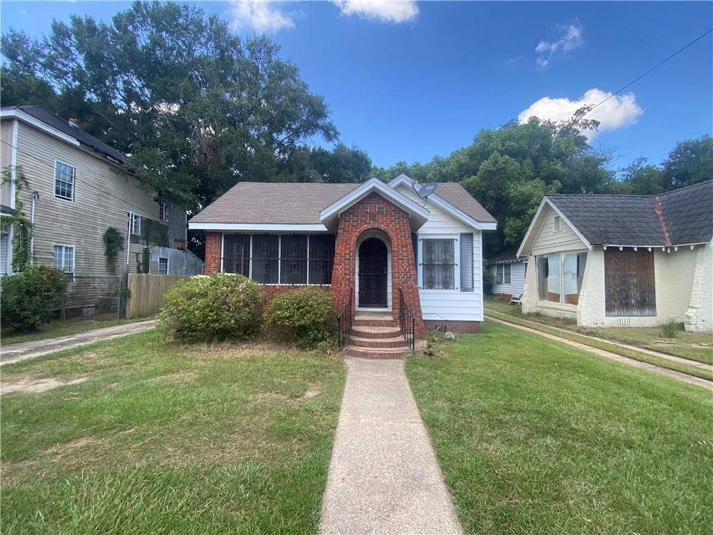Photo 1 of 13 — 560 Michigan Avenue, Mobile, AL 36604