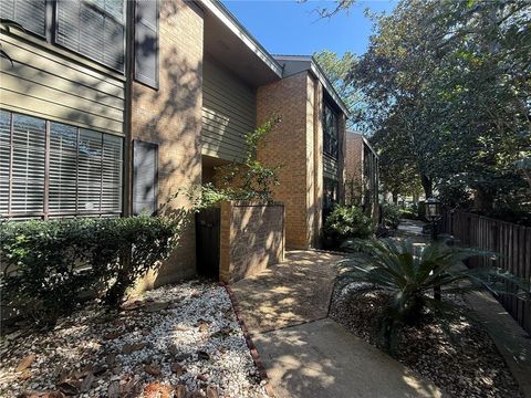 Photo of 2901 Grant Street #302, Mobile, AL 36606 (MLS # 7667225)