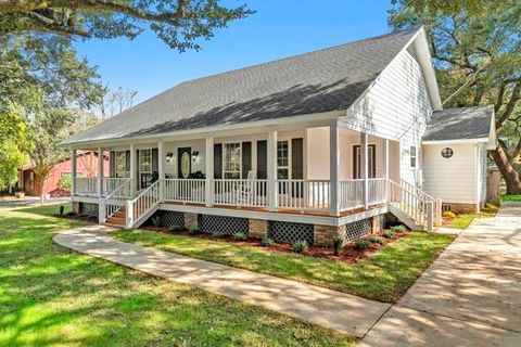 Photo of 5185 Santos Drive W, Mobile, AL 36619 (MLS # 7684126)