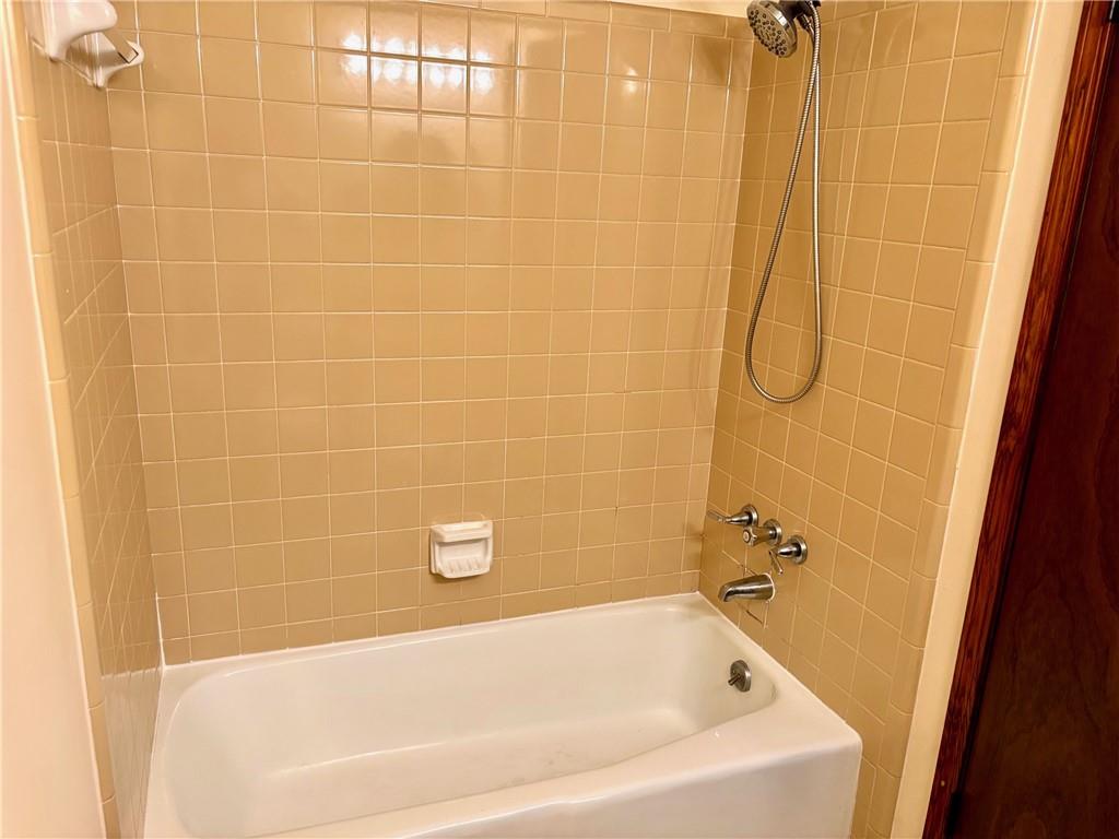 Mobile, Alabama 36695, United States, 4 Bedrooms Bedrooms, ,2 BathroomsBathrooms,Residential,Active,120694