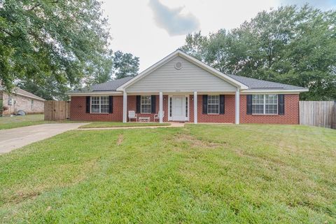 Photo of 6624 Morgan Jackson Court, Mobile, AL 36582 (MLS # 7650298) Photo of 6624 Morgan Jackson Court, Mobile, AL 36582 (MLS # 7650298)