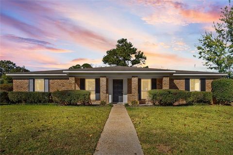 Photo of 6300 Christopher Drive N, Mobile, AL 36609 (MLS # 7679929)