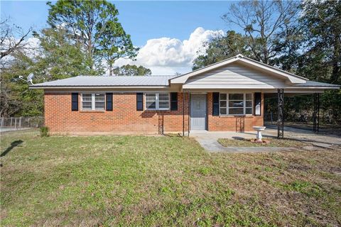 Photo of 6820 Hiawatha Court, Eight Mile, AL 36613 (MLS # 7715028)