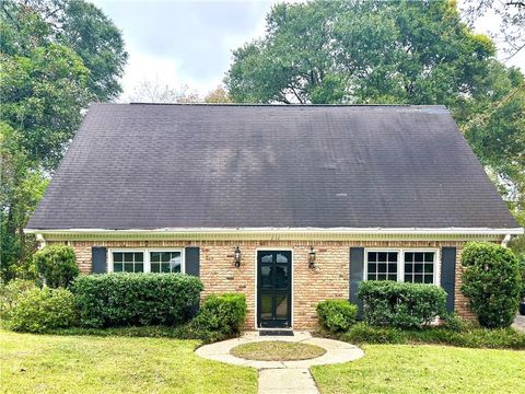 Photo of 868 Nassau Drive, Mobile, AL 36608 (MLS # 7672882) Photo of 868 Nassau Drive, Mobile, AL 36608 (MLS # 7672882)