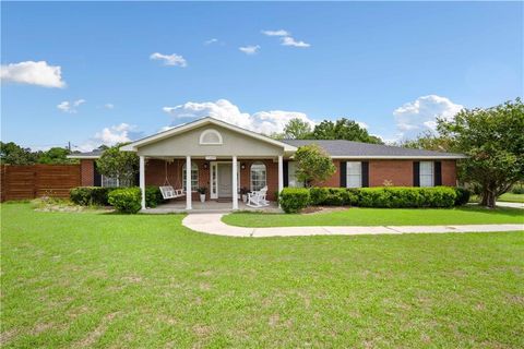Photo of 11635 Hillside Drive S, Irvington, AL 36544 (MLS # 7758433)