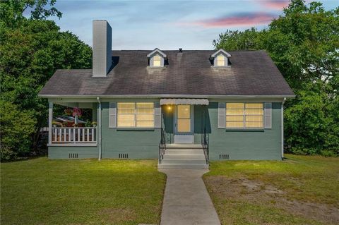 Photo of 300 Thornhill Circle, Mobile, AL 36606 (MLS # 7765224)