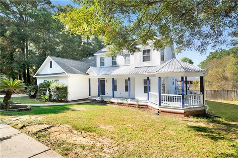 Photo of 708 Monarch Drive W, Mobile, AL 36609 (MLS # 7654663)