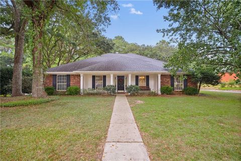 Photo of 1040 Wakefield Drive W, Mobile, AL 36695 (MLS # 7655618)