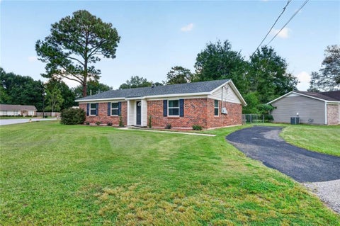 Photo of 801 Trailwood Drive W, Mobile, AL 36608 (MLS # 7840243)