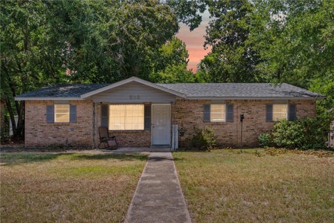 Photo of 516 Woodlore Drive, Chickasaw, AL 36611 (MLS # 7819499)