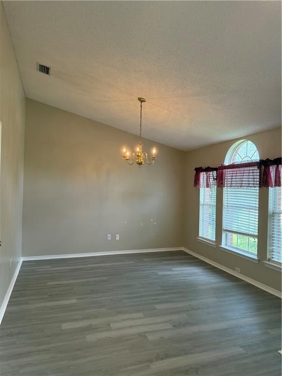 1630 Ashmoor Drive E - Photo 2
