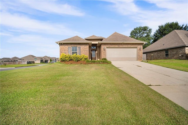 21416 Merlot Loop