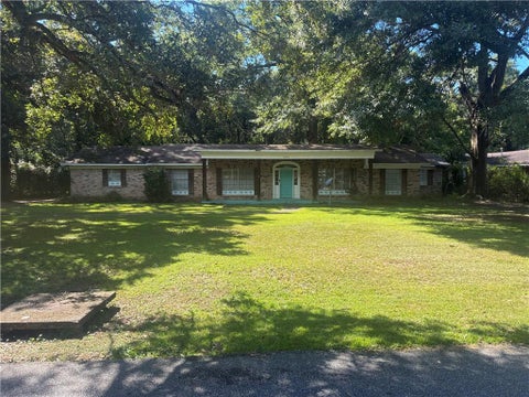 Photo of 2228 Vaughan Drive E, Mobile, AL 36605 (MLS # 7814722)