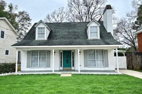 Photo of 956 Louise Avenue, Mobile, AL 36609 (MLS # 7720160)