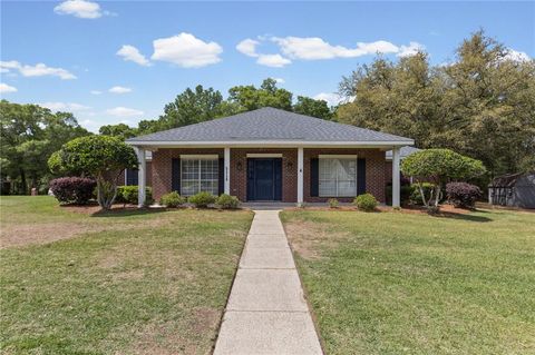 Photo of 7710 Meadows Drive N, Mobile, AL 36619 (MLS # 7756769)