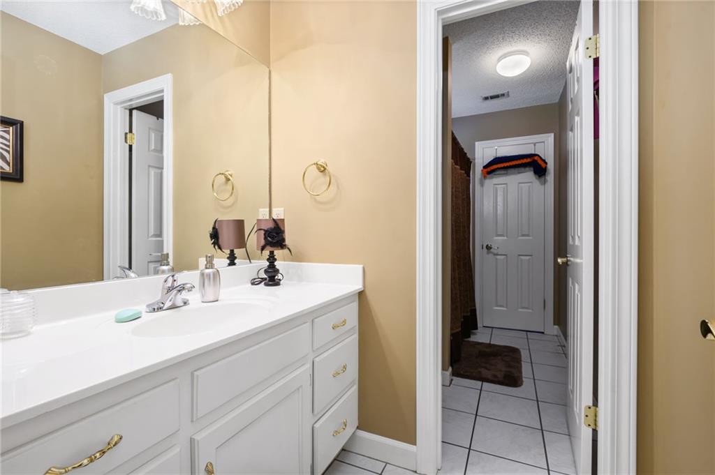 Mobile, Alabama 36695, United States, 4 Bedrooms Bedrooms, ,3 BathroomsBathrooms,Residential,Active,159781