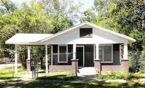 Photo of 720 Johnston Avenue, Mobile, AL 36606 (MLS # 7667037)