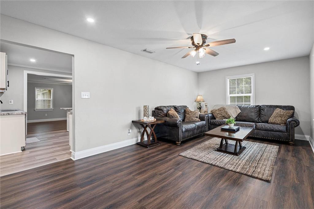 1508 Phillips Lane - Photo 2
