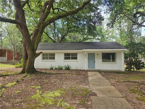 Photo of 5675 Renn Street, Mobile, AL 36618 (MLS # 7805298)