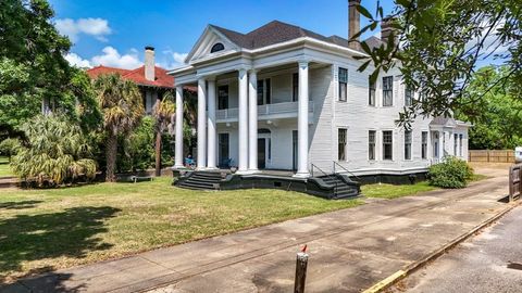Photo of 1200 Government Street, Mobile, AL 36604 (MLS # 7758940)